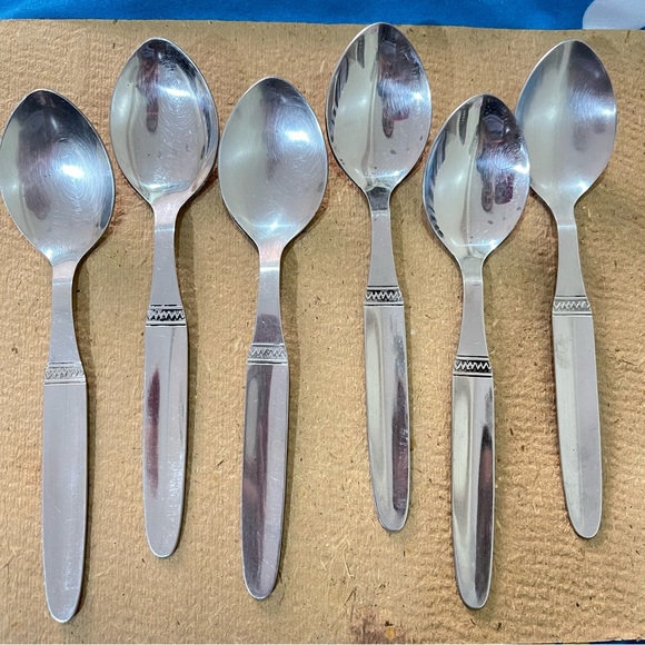 🔵Combo of 8 stainless steel Tea spoons & serving spoons. - Picture 3 of 11